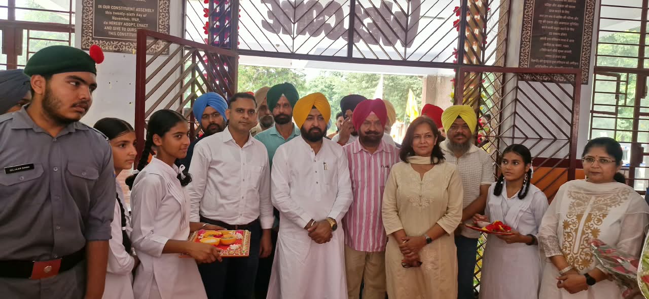 लुधियाना के जवाहर नवोदय विद्यालय धनांसू में 28वीं यूथ पार्लियामेंट आयोजित